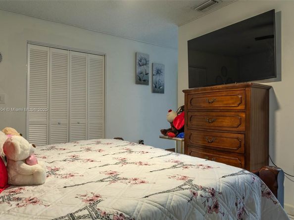 13337 NW 3rd Ln, Miami FL 33182