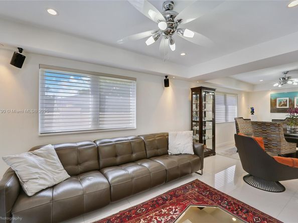 5320 Sunset Dr, Miami FL 33143