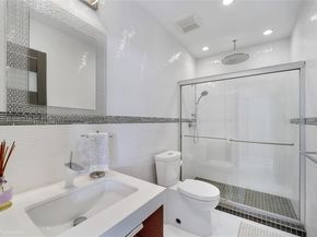 5320 Sunset Dr, Miami FL 33143