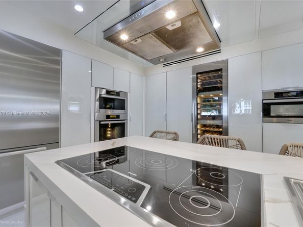 5320 Sunset Dr, Miami FL 33143