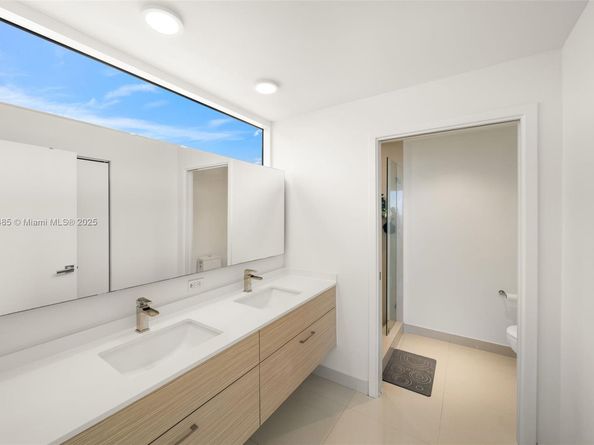 600 NE 27th St 3105, Miami FL 33137