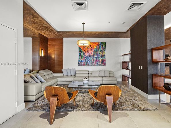 600 NE 27th St 3105, Miami FL 33137