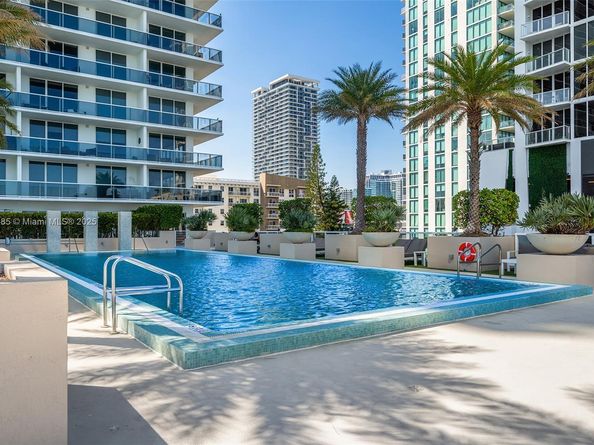 600 NE 27th St 3105, Miami FL 33137