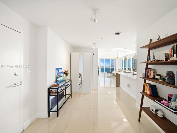 600 NE 27th St 3105, Miami FL 33137
