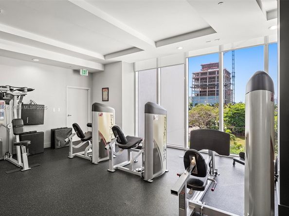 600 NE 27th St 3105, Miami FL 33137