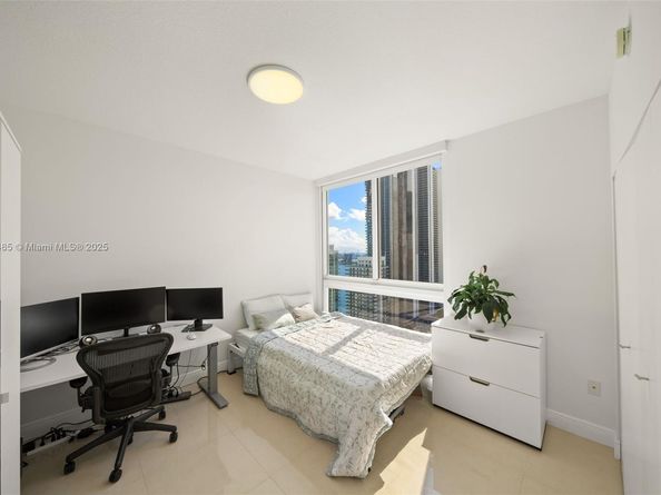 600 NE 27th St 3105, Miami FL 33137