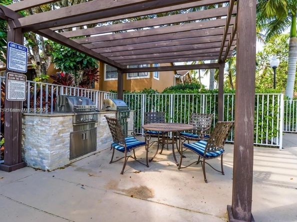 10670 SW 156th Pl 309, Miami FL 33196