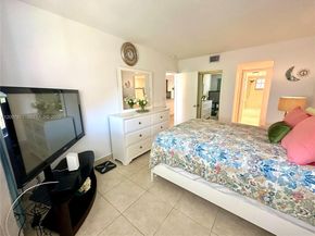 1001 Hillcrest Ct 306, Hollywood FL 33021
