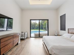 12100 NW 21st Ct, Plantation FL 33323