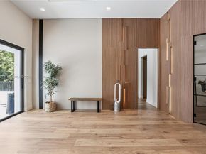 12100 NW 21st Ct, Plantation FL 33323