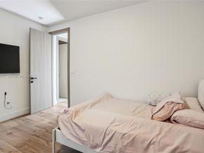 12100 NW 21st Ct, Plantation FL 33323