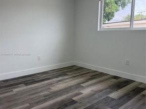 59 E 14th St, Hialeah FL 33010