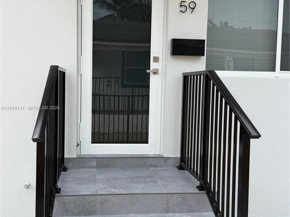 59 E 14th St, Hialeah FL 33010