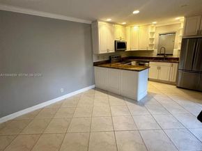 7671 W Courtyard Run W, Boca Raton FL 33433