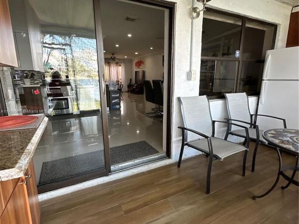 3370 Beau Rivage Dr B8, Pompano Beach FL 33064