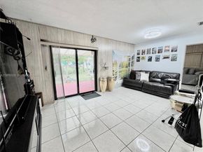 7005 NW 94th Ave, Tamarac FL 33321