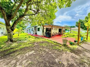 7005 NW 94th Ave, Tamarac FL 33321