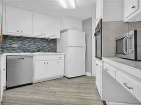 905 Brickell Bay Dr 1121, Miami FL 33131