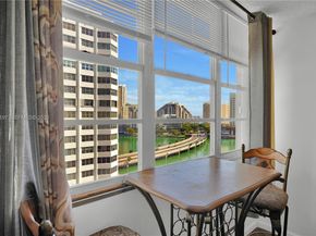 905 Brickell Bay Dr 1121, Miami FL 33131