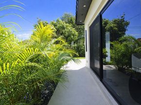 500 NW 43rd St, Miami FL 33127