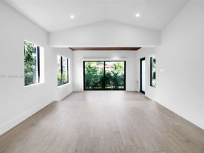 500 NW 43rd St, Miami FL 33127