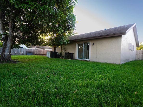 11210 SW 157th St, Miami FL 33157