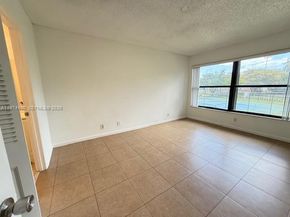 207 Lake Pointe Dr 201, Oakland Park FL 33309