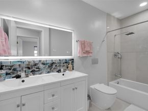 1621 SW 32nd Ct, Miami FL 33145