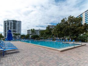 2500 Parkview Dr 2517, Hallandale Beach FL 33009