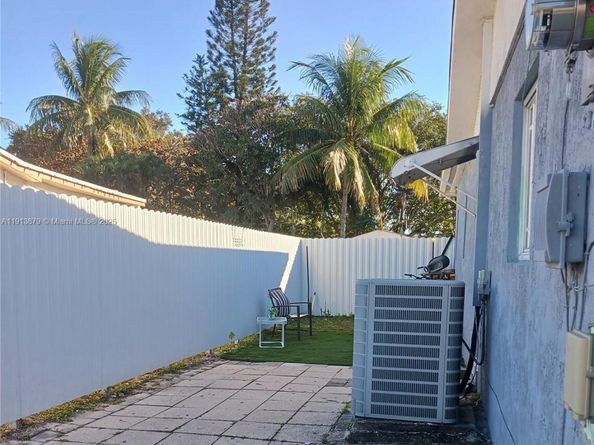 5110 NW 178th Ter, Miami Gardens FL 33055