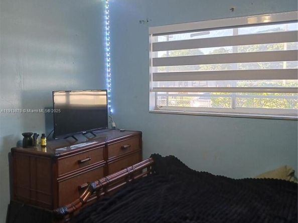 5110 NW 178th Ter, Miami Gardens FL 33055