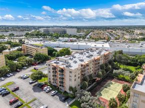 9310 Fontainebleau Blvd 201, Miami FL 33172