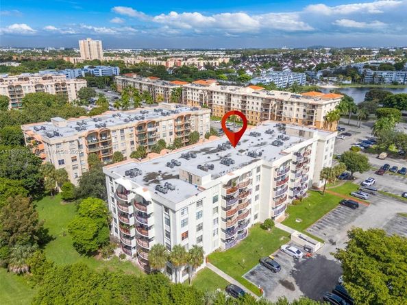 9310 Fontainebleau Blvd 201, Miami FL 33172