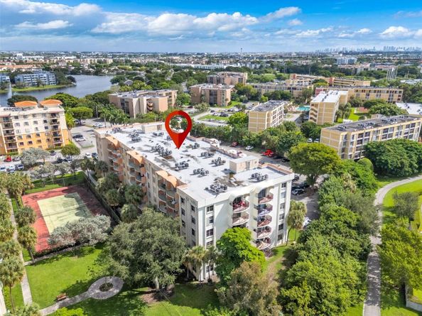 9310 Fontainebleau Blvd 201, Miami FL 33172