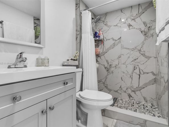 9310 Fontainebleau Blvd 201, Miami FL 33172