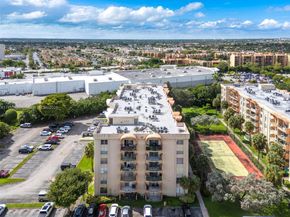 9310 Fontainebleau Blvd 201, Miami FL 33172
