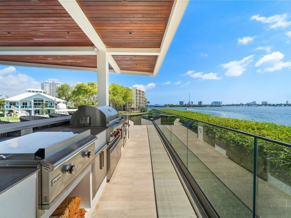 1133 Belle Meade Island Dr, Miami FL 33138
