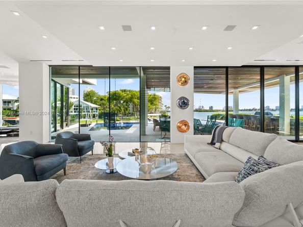 1133 Belle Meade Island Dr, Miami FL 33138