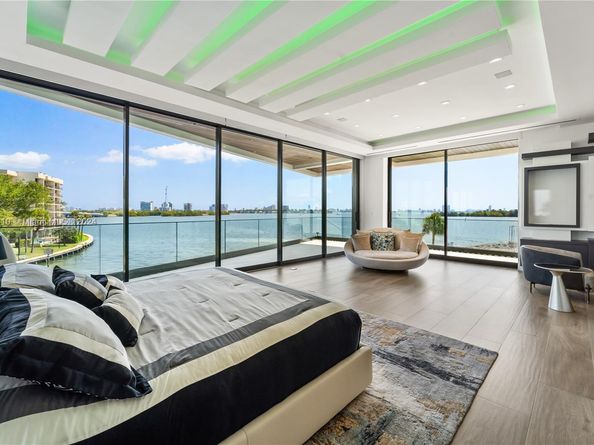 1133 Belle Meade Island Dr, Miami FL 33138