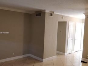 2750 Pierce St 3, Hollywood FL 33020