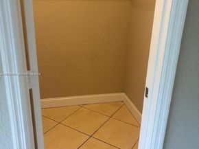 2750 Pierce St 3, Hollywood FL 33020