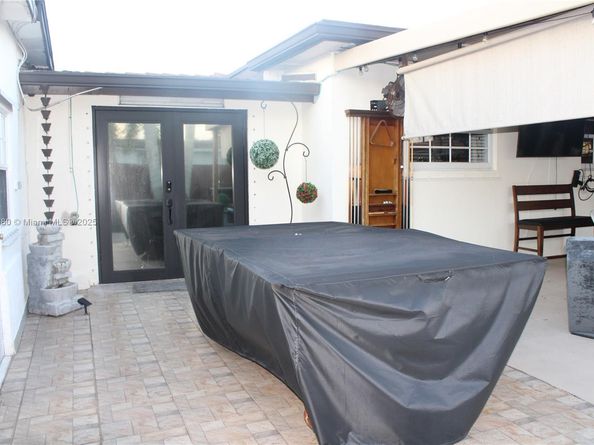 8000 NW 172nd St, Hialeah FL 33015