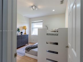Undisclosed Address #A12002082, Weston FL 33327