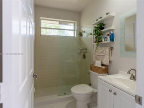 Undisclosed Address #A12002082, Weston FL 33327