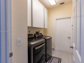 Undisclosed Address #A12002082, Weston FL 33327