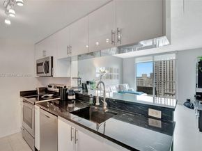 275 NE 18th St PH09, Miami FL 33132