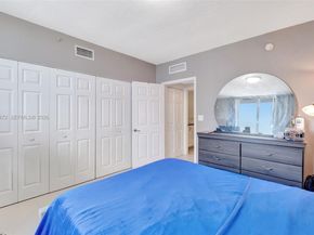 275 NE 18th St PH09, Miami FL 33132