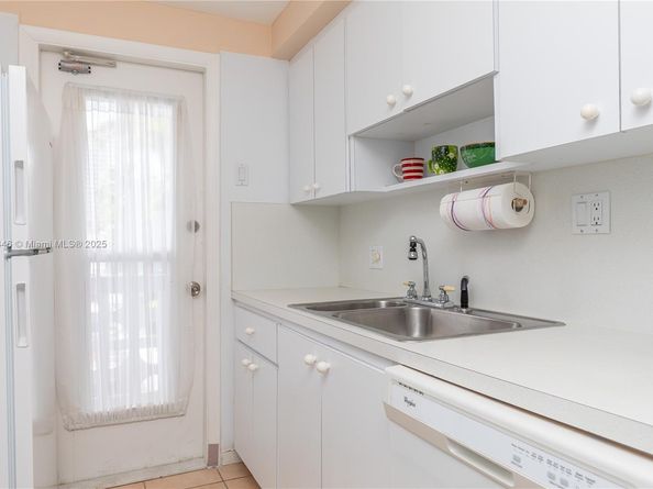 3135 S Ocean Dr 230, Hallandale Beach FL 33009