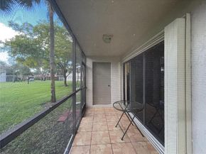 16240 Laurel Dr 101, Weston FL 33326