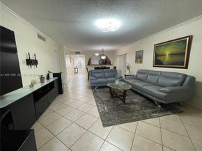 16240 Laurel Dr 101, Weston FL 33326